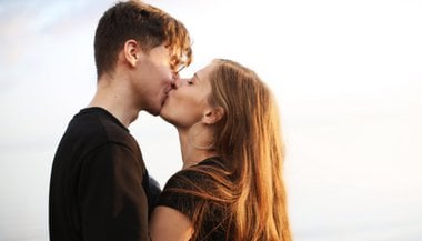 Primeiro beijo: como cada signo reage