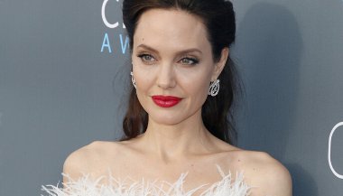Signo de Angelina Jolie