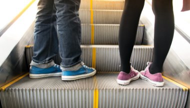 Sonhar com escada rolante