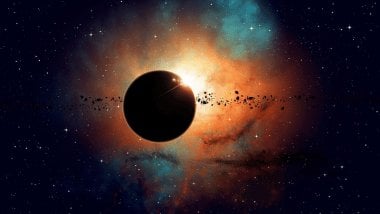 Ilustração de um eclipse cósmico com um planeta escuro ao centro, cercado por um anel de asteroides, com uma nebulosa colorida em tons de laranja e azul ao fundo.