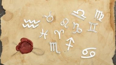 Horóscopo do dia de hoje (12/10/2025): previsões dos signos para domingo