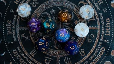 Horóscopo do dia de hoje (19/10/2025): previsões dos signos para domingo