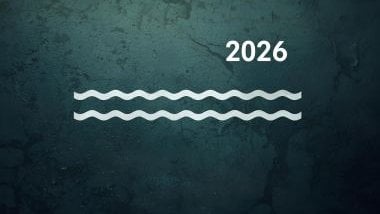 Glifo de aquário, com duas linhas paralelas e com o ano de 2026 no canto superior direito.