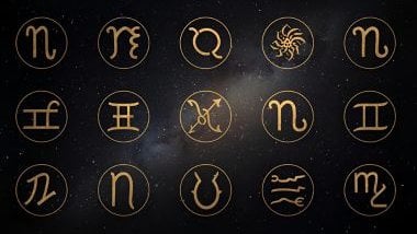 Imagem de uma mandala astrológica com os 12 glifos dos signos nas cores preto e dourado.