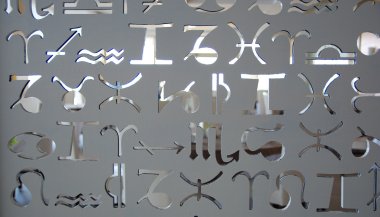 Horóscopo do dia: previsões de hoje (17/05) para todos os signos - A realidade vem à tona