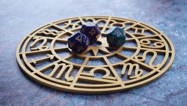 Horóscopo do dia de hoje (09/06): previsões dos signos para domingo