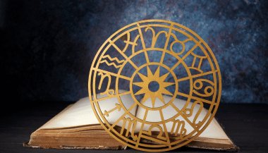 Horóscopo do dia de hoje (15/11): previsões dos signos para sexta-feira