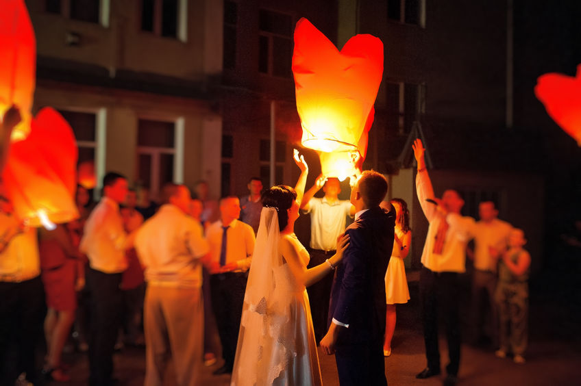 Lanternas de ar em festa de casamento