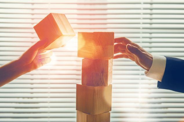 Yuganov Konstantin / Canva Pro Conceito de dedicação e crescimento nos projetos pessoais.