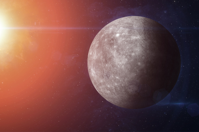 Planeta Mercúrio próximo ao Sol