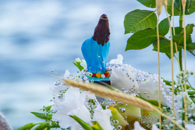 Estátua de Iemanjá de costas.