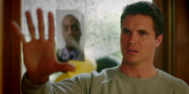 Reprodução / Cinepop / AMAZON Cena da série