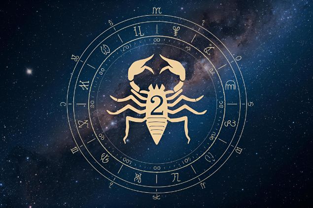 Canva/horoscopovIrtuAl Imagem do glifo de escorpião junto com o número 2 no centro de uma mandala astrológica com fundo do universo.