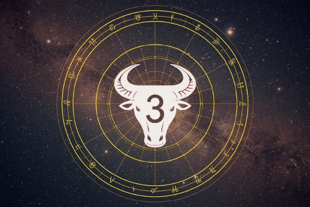 Canva/horoscopovIrtuAl Imagem do glifo de touro e o número 3 no centro de uma mandala astrológica com fundo do universo.